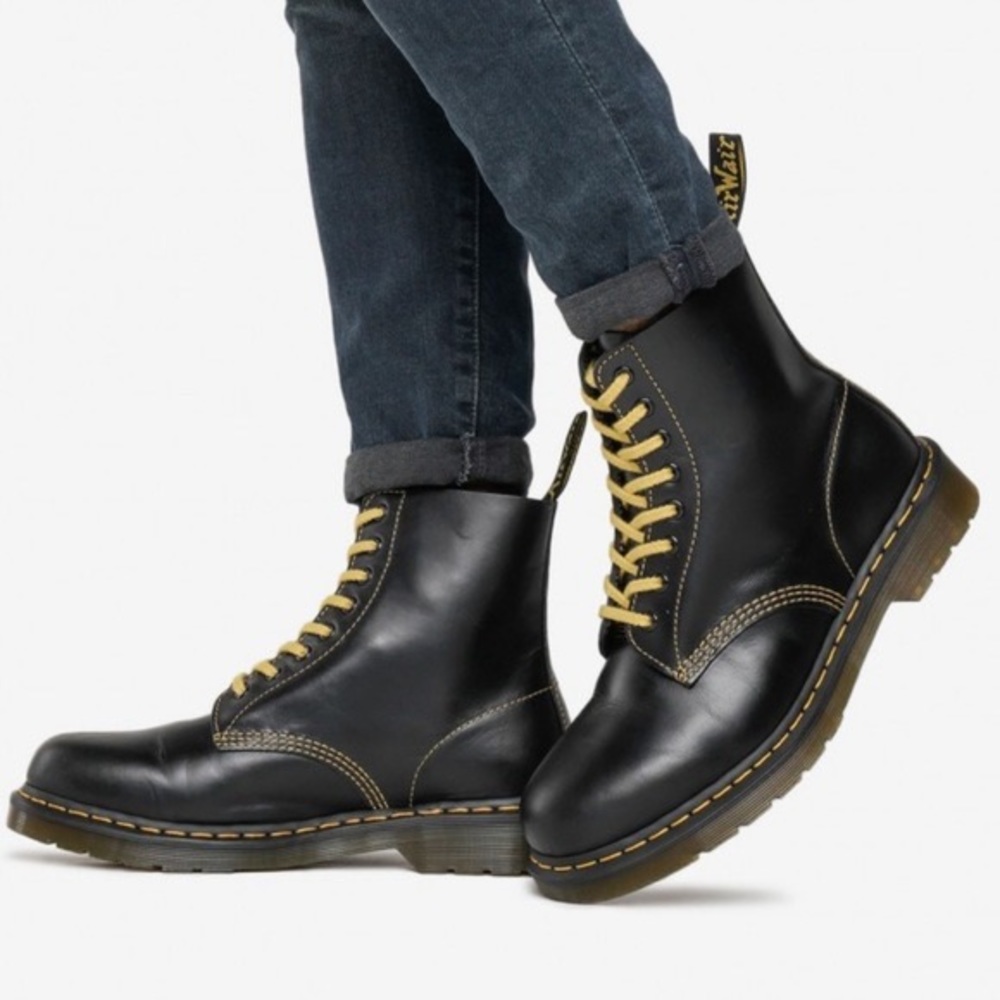 EUC Dr. Martins 1460 Pascal J Boots
